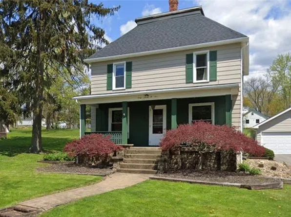 4705 Walnut St, Mantua, OH 44255