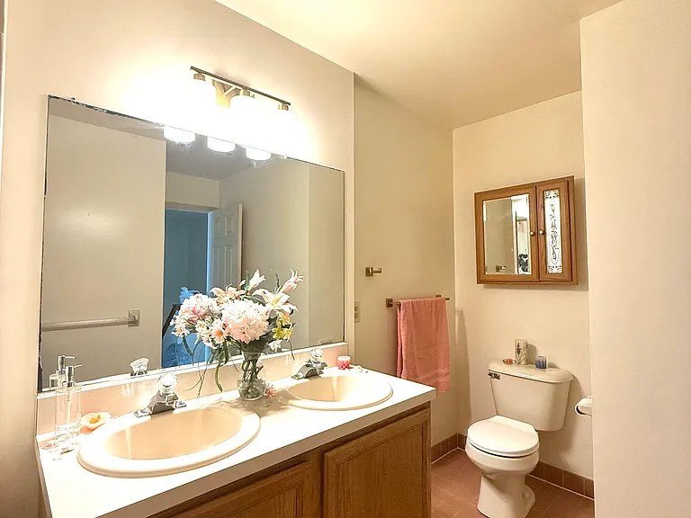 Galway Hallway Bath Rm(1)