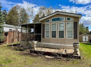 285 Crydermans Side Rd #323, Georgina, ON L0E 1A0