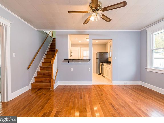 5th image of 106 Glenside Ave