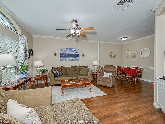 5th image of 205 Hartford Dr
