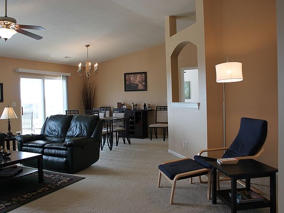 Living Room / Dining Room