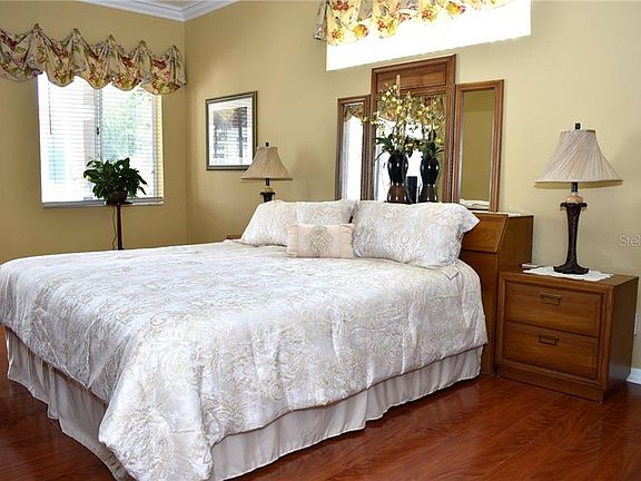 4th image of 27737 Pine Point Dr