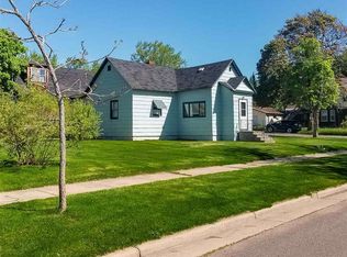 3 W 4th St, Washburn, WI 54891
