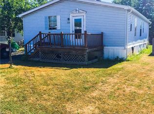656 Gardenwood Dr, Lockport, NY 14094
