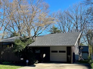 909 E Sunnycrest Dr, Urbana, IL