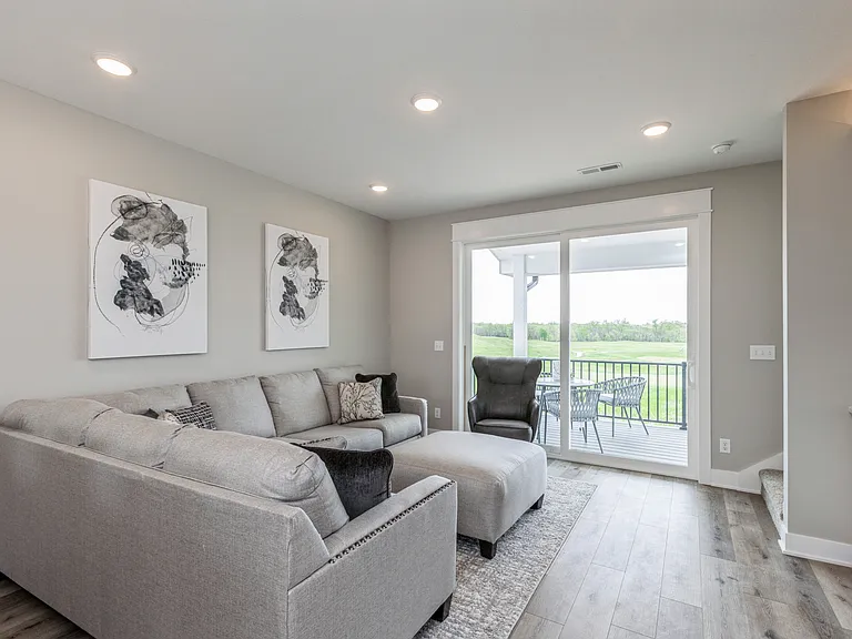 909 Ledgestone Ct — Photo 15