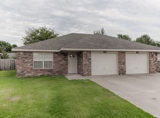 752 Appleridge Dr #1, Centerton, AR 72719