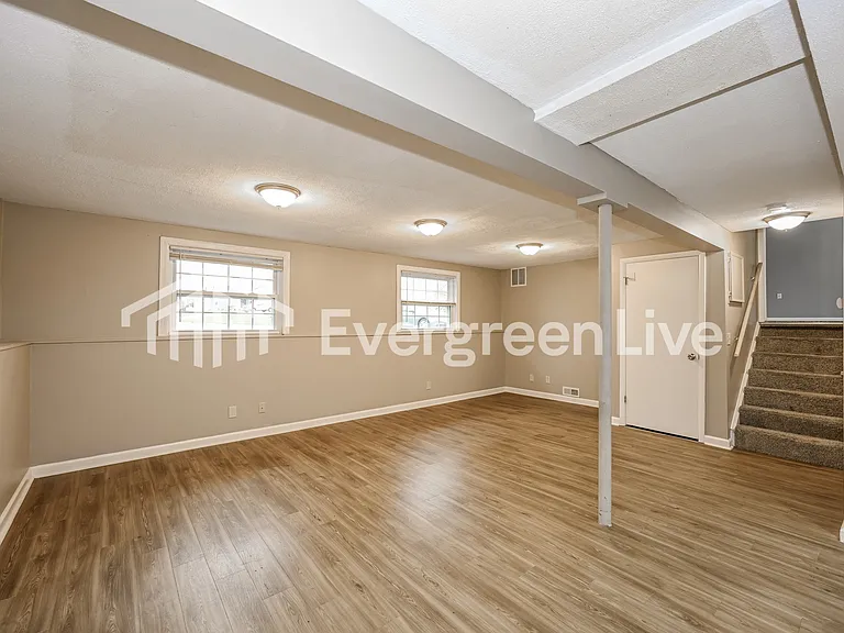 6481 Southgate Pl — Photo 14