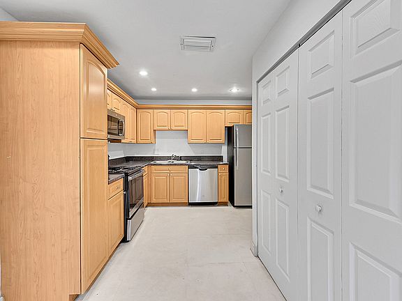 4th image of 2217 NW 45th Avenue #2217