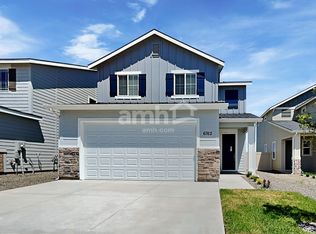 6762 Spriggel St, Meridian, ID 83646