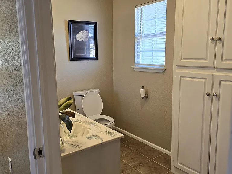 2408 W Kansas Ave — Photo 19