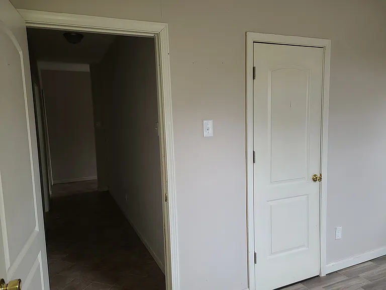 105 McClure St — Photo 8