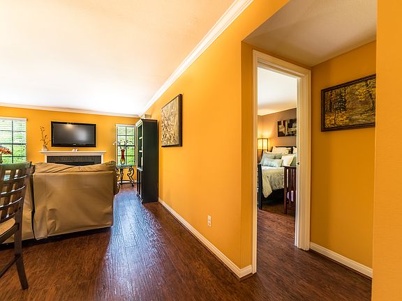 3rd image of 12059 Alta Carmel Ct Unit 172