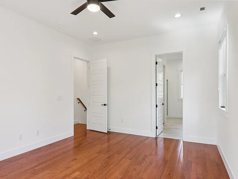 178 Jonathan Ln — Photo 23