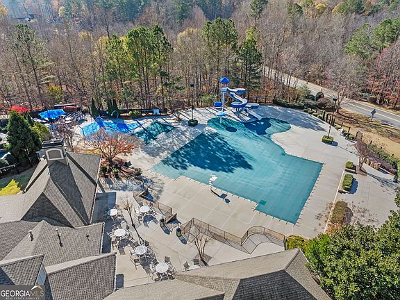 5th image of 3945 Summit Gate Dr