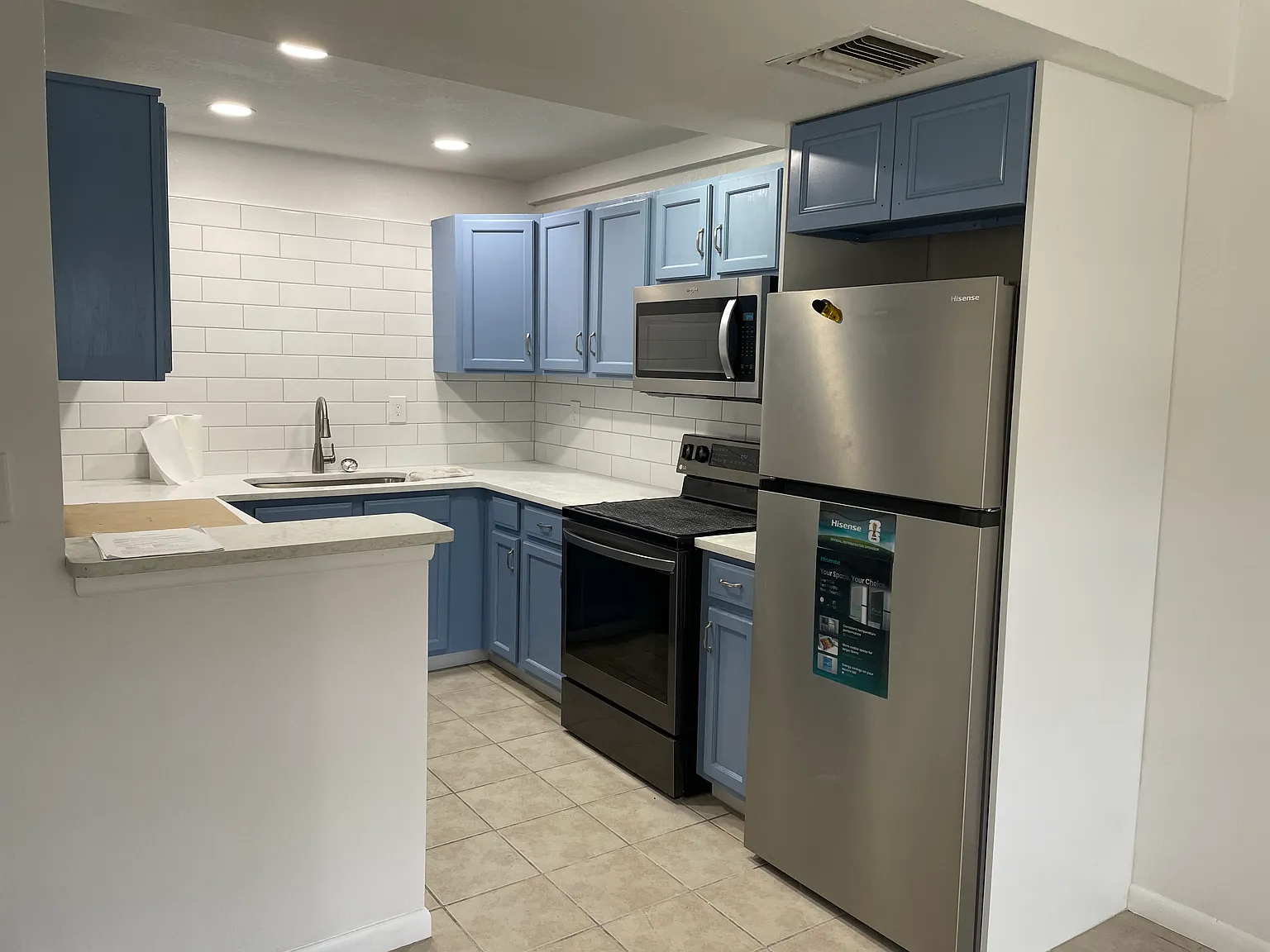 2 bed, 1.5 bath, 1000 sqft, $2,000 — Photo 4