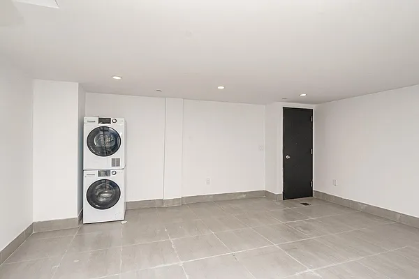 Rented by MySpaceNYC | media 9