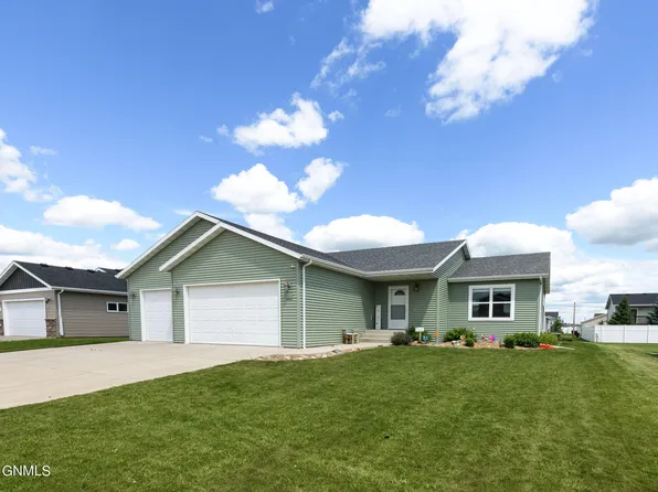 2825 Finley St, Bismarck, ND 58504