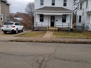 593 N Booth St, Dubuque, IA 52001