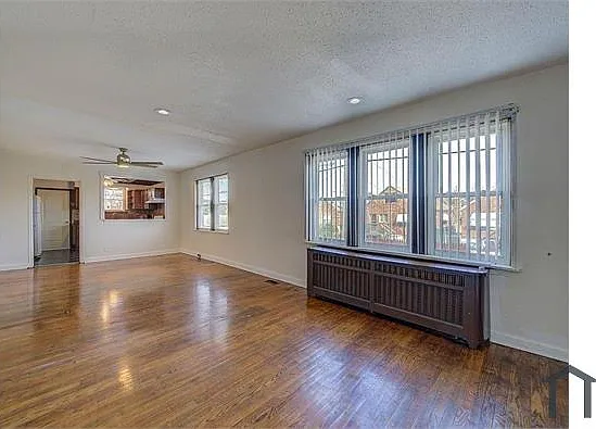 5813 Park Ln — Photo 3