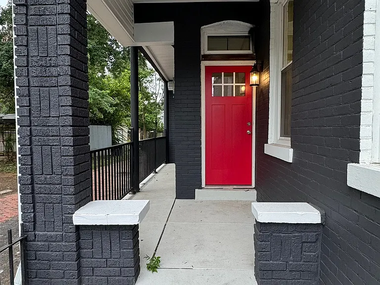 726 E Saint Catherine St — Photo 6