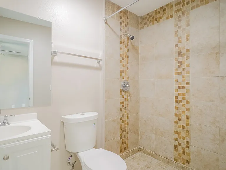 708 Wynfield Cir — Photo 12