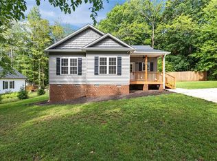 604 E Oakwood St, Mebane, NC 27302