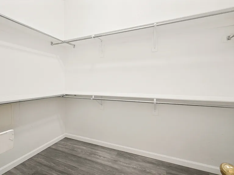 4849 Gloucester Dr — Photo 19