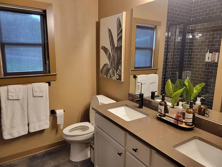 Master bedroom bath..