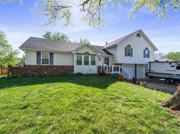 804 S Russell St, Odessa, MO 64076