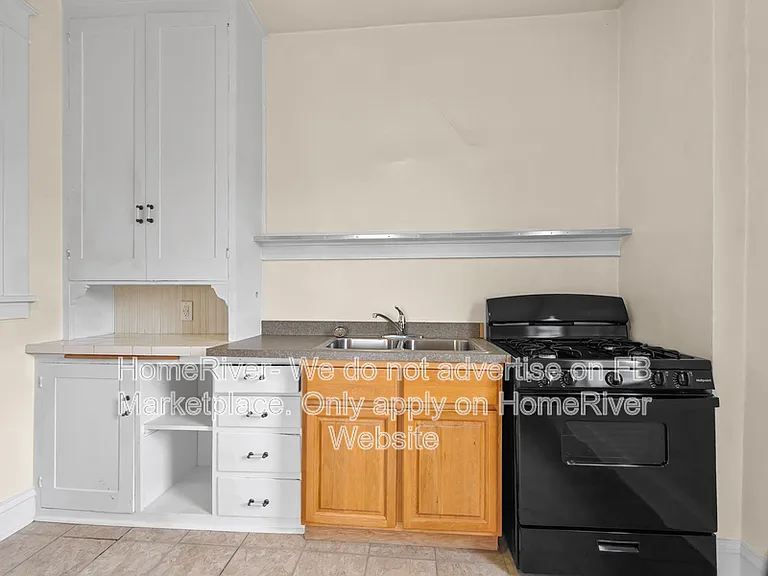 1911 N Monroe St #D — Photo 9