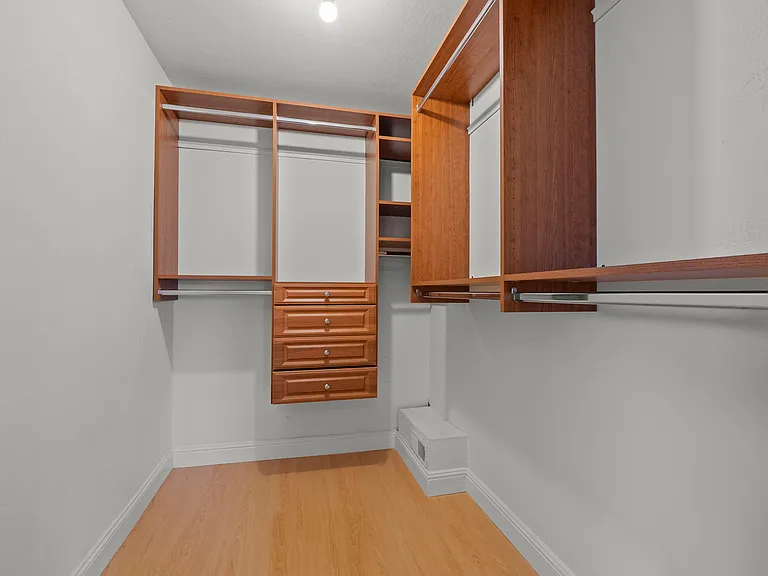 1742 Naglee Ave — Photo 13