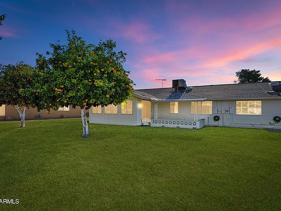 2nd image of 10422 W KINGSWOOD Circle