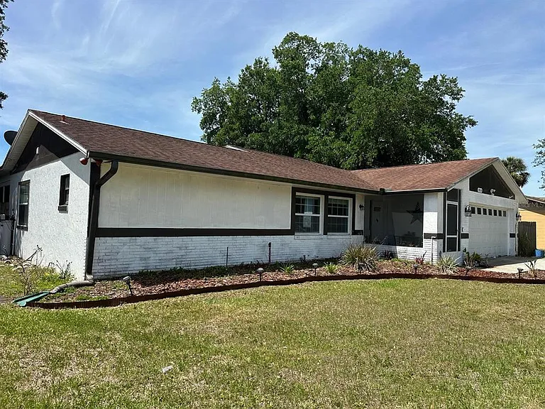 818 Mendoza Dr — Photo 4