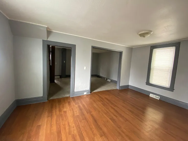 1124 Jefferson St — Photo 6