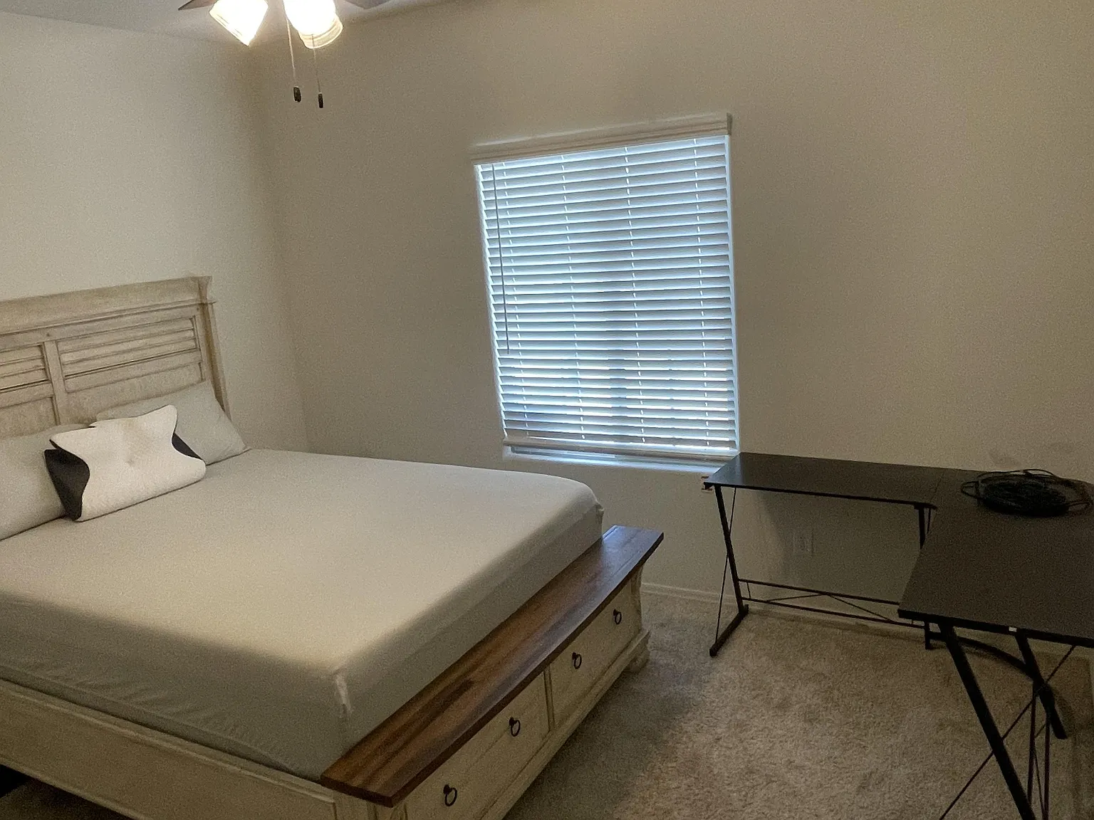 1 bed, 1.0 bath, 1808 sqft, $1,122 — Photo 2