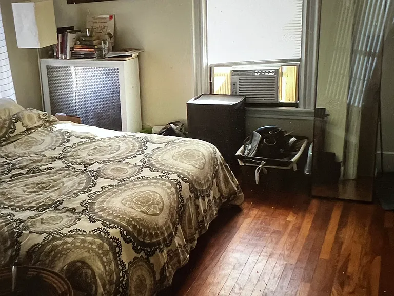 10 Clarendon Ave #2 — Photo 1