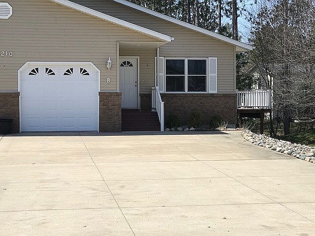 Welcome Home 9210 Sockeye