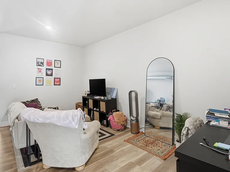 4745 Butler St #3 — Photo 6