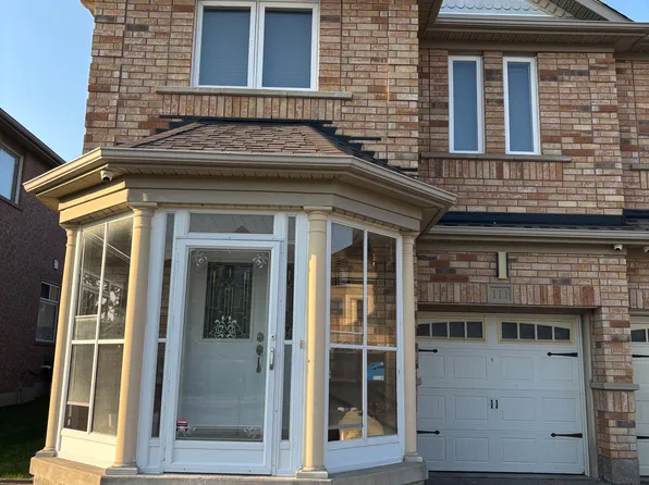 111 Edward Jeffreys Ave, Markham, ON L6E 1W1