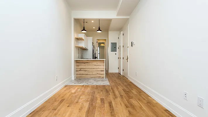 Rented by Nooklyn NYC LLC | media 43