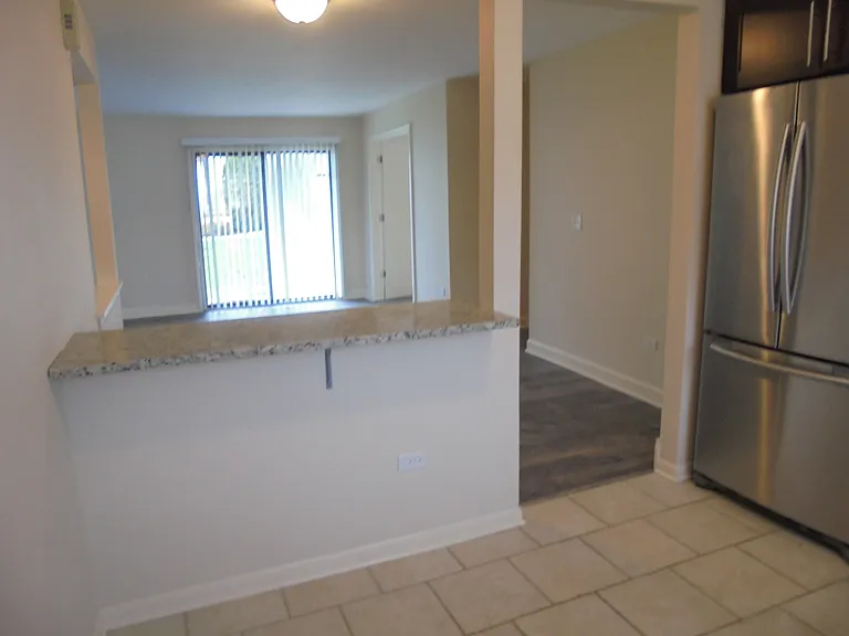 137 Manchester Ct — Photo 16