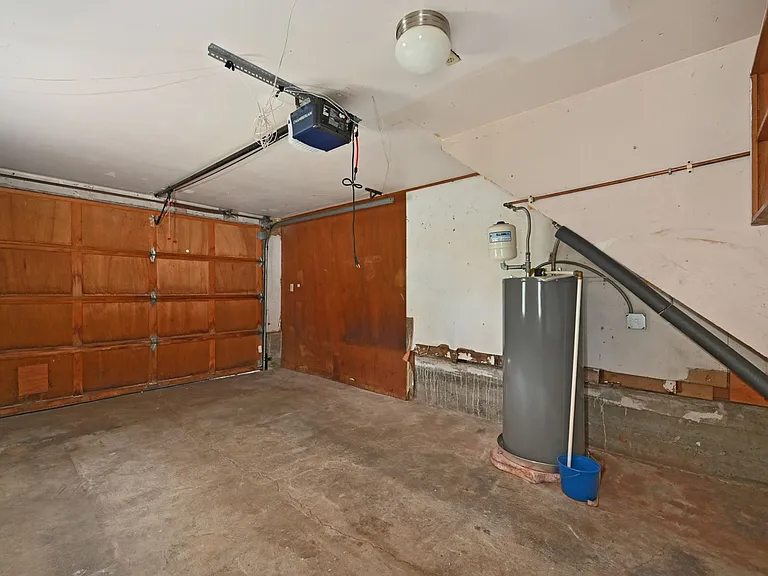 13804 Redmond Way — Photo 19
