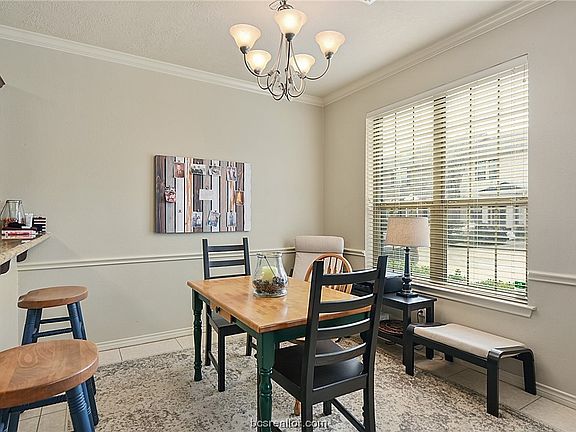 3rd image of 139 Forest Dr #139