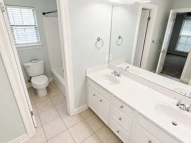 1812 Bayou Bend Dr — Photo 9