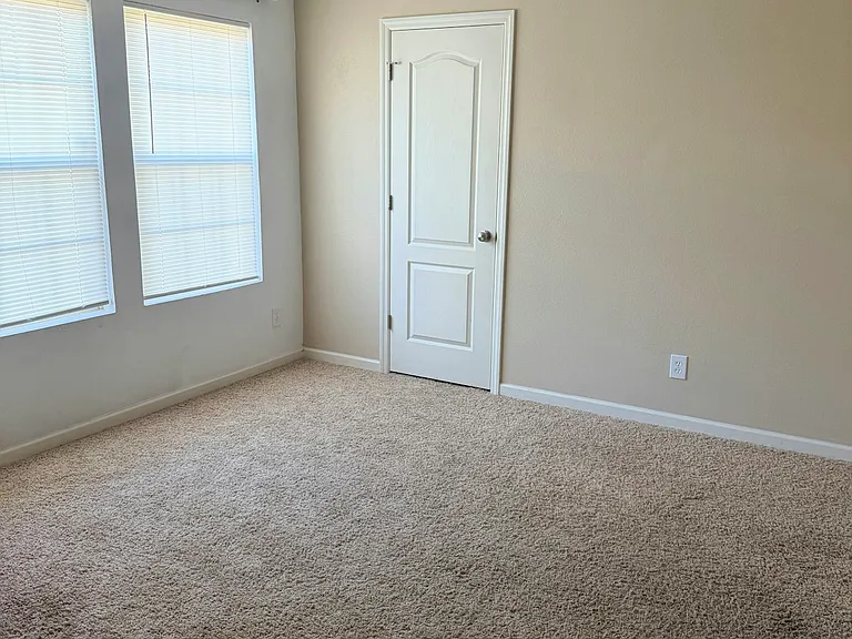 2500 First Hill Cir SW — Photo 10