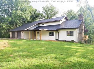 5453 Martin Dr, Cross Lanes, WV 25313