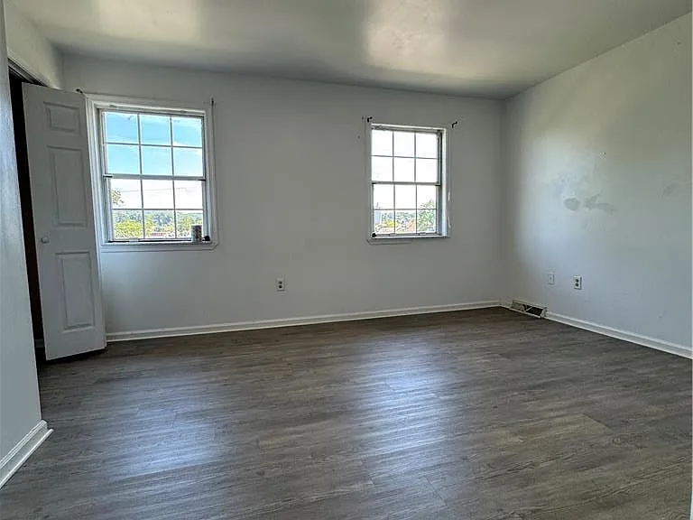 1633 E Cedar St — Photo 13