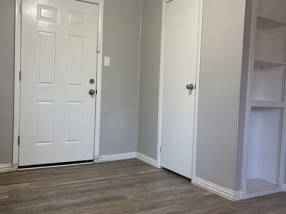 1st image of 710 E Avenue G APT 6